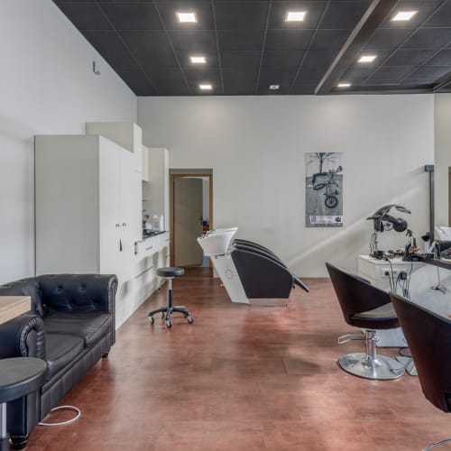 Jean Claude Aubry - Coiffure Agen - Jean Claude Aubry - Photo Galerie - OneBooking