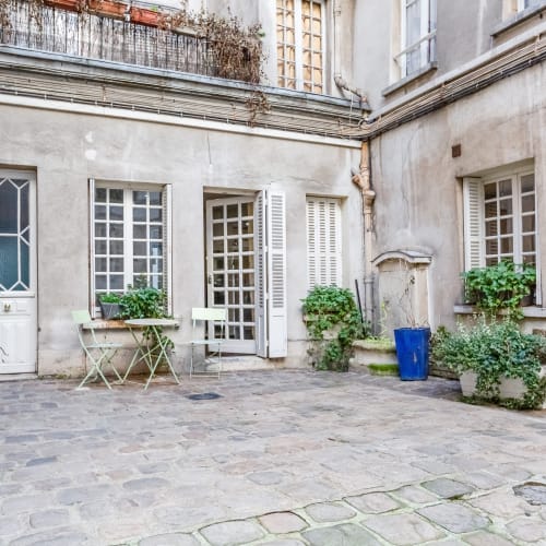 Salon sur Cour - Coiffure Paris - Salon sur Cour - Photo Galerie - OneBooking
