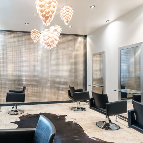 5Th Avenue By Coiffeur Studio - Coiffure Nantes - 5Th Avenue By Coiffeur Studio - Photo Galerie - OneBooking