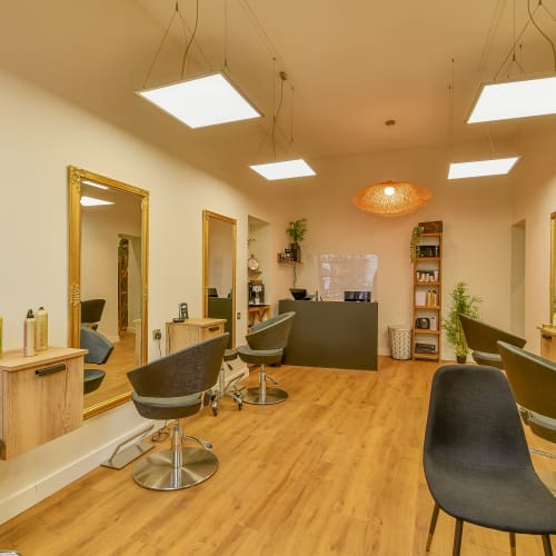 Numero 9 - Coiffure Toulouse - Numero 9 - Photo Galerie - OneBooking