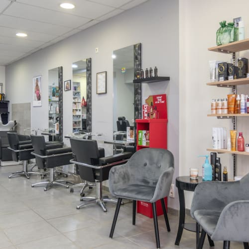 MC Coiffure - Coiffure Saint-Maximin-la-Sainte-Baume - MC Coiffure - Photo Galerie - OneBooking