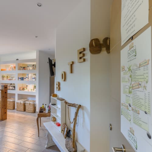 Institut Boté - Saint Isidore - Sourcils & cils Nice - Institut Boté - Saint Isidore - Photo Galerie - OneBooking
