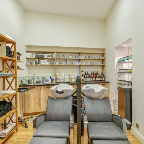 Numero 9 - Coiffure Toulouse - Numero 9 - Photo Galerie - OneBooking