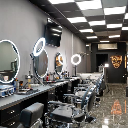 Lombe Barber - Barbier Lyon - Lombe Barber - Photo Galerie - OneBooking