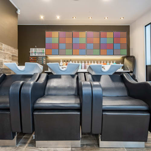 Salon Karine Mazzelli - Coiffure La Ciotat - Salon Karine Mazzelli - Photo Galerie - OneBooking