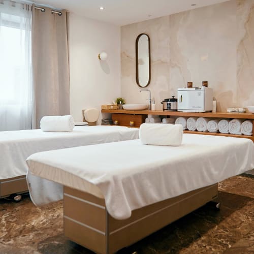 Le Phénix beauté & Spa - Onglerie Besançon - Le Phénix beauté & Spa - Photo Galerie - OneBooking