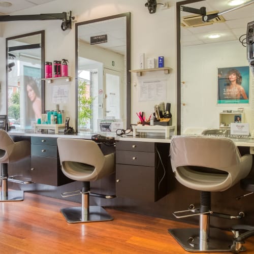 Family Art - Coiffure Toulouse - Family Art - Photo Galerie - OneBooking