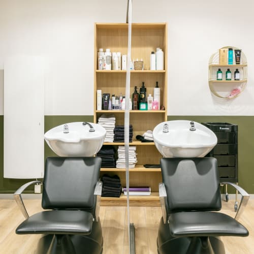 Signature - Coiffure Brignoles - Signature - Photo Galerie - OneBooking