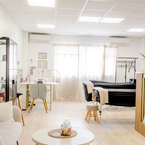 Les Cils d'Aurélie - Institut de beauté Antibes - Les Cils d'Aurélie - Photo Galerie - OneBooking