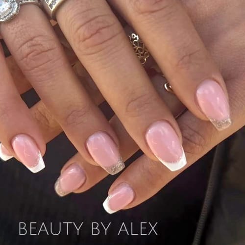 Beauty By Alex - Sourcils & cils Arles - Beauty By Alex - Photo Galerie - OneBooking