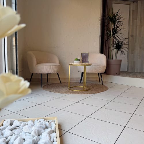 Elegance Institut - Sourcils & cils Narbonne - Elegance Institut - Photo Galerie - OneBooking