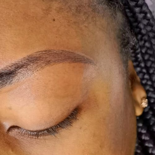 Beewomanly Brow & Lashes - Institut de beauté Lyon - Beewomanly Brow & Lashes - Photo Galerie - OneBooking