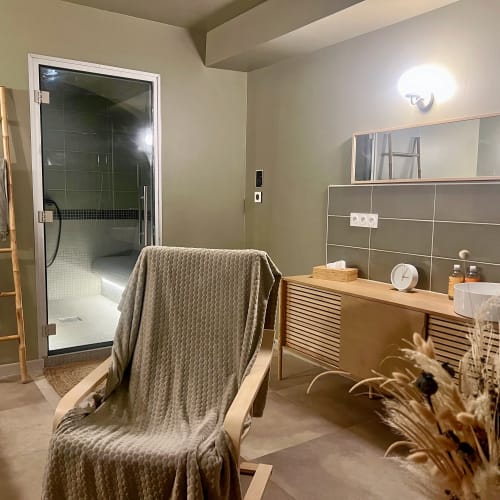 Institut Vert - Sourcils & cils Laval - Institut Vert - Photo Galerie - OneBooking