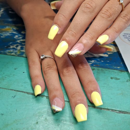 Divine Aux Doigts De Fee - Coiffure Alès - Divine Aux Doigts De Fee - Photo Galerie - OneBooking