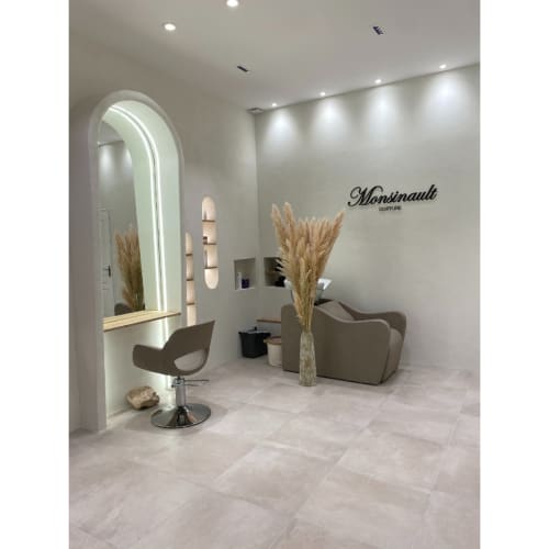 Monsinault - Onglerie Poitiers - Monsinault - Photo Galerie - OneBooking