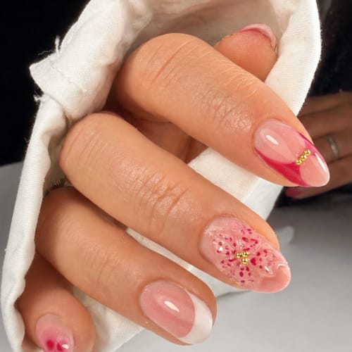 Margaux Beauty Studio - Onglerie Pau - Margaux Beauty Studio - Photo Galerie - OneBooking