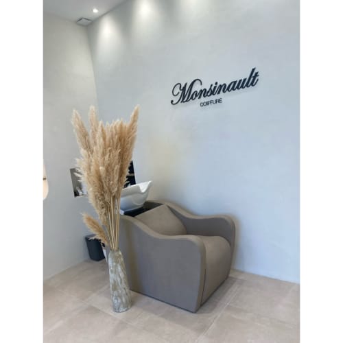 Monsinault - Onglerie Poitiers - Monsinault - Photo Galerie - OneBooking