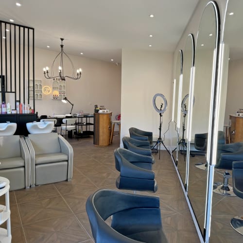 Sisters beauty - Onglerie Colombes - Sisters beauty - Photo Galerie - OneBooking