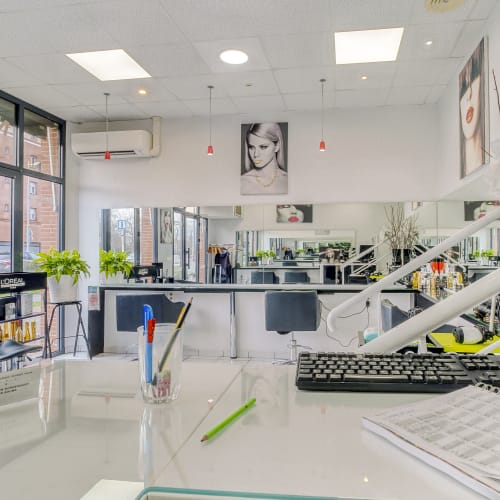 New Air - Grand Selve - Coiffure Toulouse - New Air - Photo Galerie - OneBooking