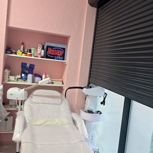 Loubna boutique - Coiffure Nîmes - Loubna boutique - Photo Galerie - OneBooking