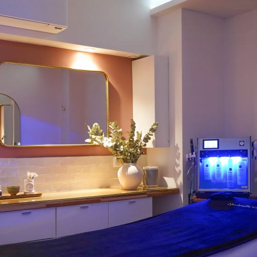 Maison Loma - Onglerie Bordeaux - Maison Loma - Photo Galerie - OneBooking