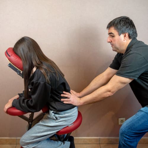 BlindTouch Massage - Sourcils & cils Besançon - BlindTouch Massage - Photo Galerie - OneBooking