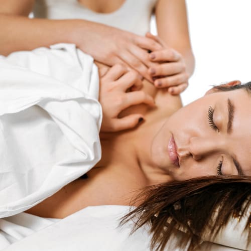 Justine Voisin - Massage Verneuil-sur-Seine - Justine Voisin - Photo Galerie - OneBooking