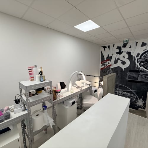 LS Custom Coiffeur & Barber / Piercing / Nails / Lash & Strass Dentaire - Coiffure Dijon - LS Custom Coiffeur & Barber / Piercing / Nails / Lash & Strass Dentaire - Photo Galerie - OneBooking