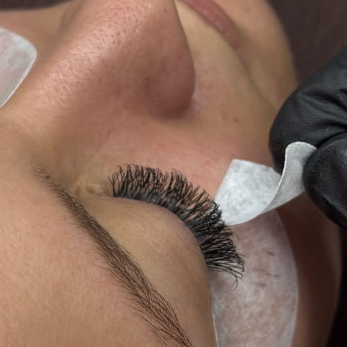 Lashes Ness - Sourcils & cils La Seyne-sur-Mer - Lashes Ness - Photo Galerie - OneBooking