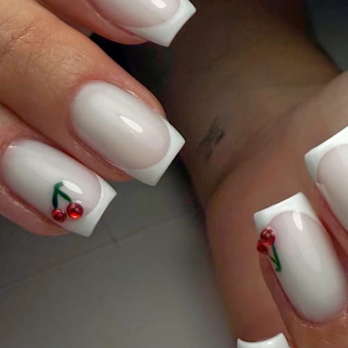 NOLIYA NAILZ - Sourcils & cils La Roche-sur-Yon - NOLIYA NAILZ - Photo Galerie - OneBooking