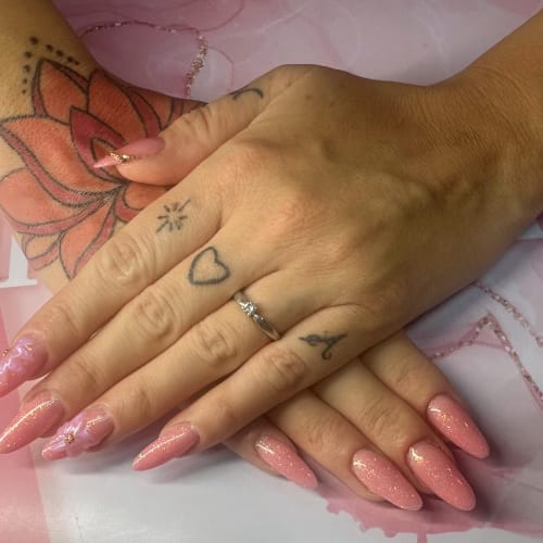 Beauty nails by cha & Mindset tattoo - Soin visage Nice - Beauty nails by cha & Mindset tattoo - Photo Galerie - OneBooking