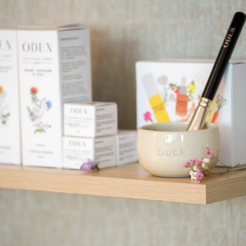 Maison Quartz facialiste et maquilleuse - Sourcils & cils Caen - Maison Quartz facialiste et maquilleuse - Photo Galerie - OneBooking