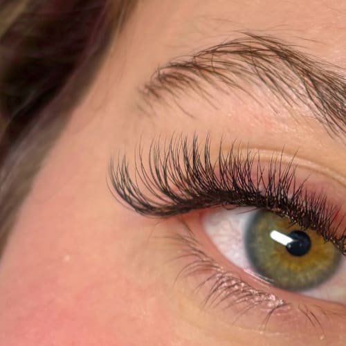 LB Glow - Sourcils & cils Tourcoing - LB Glow - Photo Galerie - OneBooking