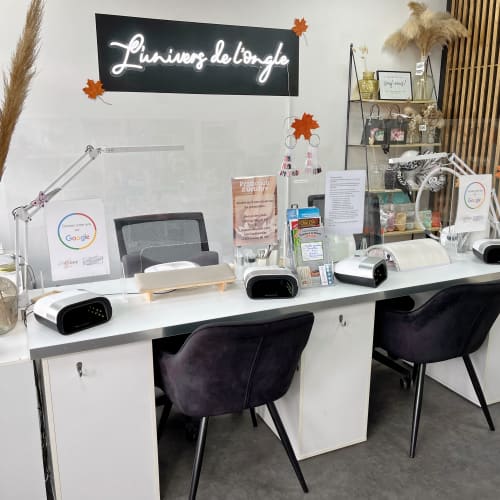 CONCEPT STORE by L’univers de L’ongle - Sourcils & cils Hyères - CONCEPT STORE by L’univers de L’ongle - Photo Galerie - OneBooking