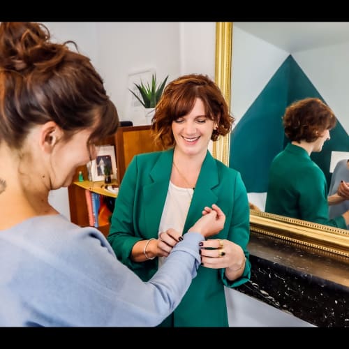 Conseils de brune - Maquillage Bordeaux - Conseils de brune - Photo Galerie - OneBooking
