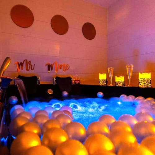 L'Ocre du Massage - Onglerie Cannes - L'Ocre du Massage - Photo Galerie - OneBooking