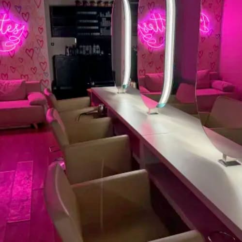 Anaiss.all chez Bouclettes - Barbier Marseille - Anaiss.all chez Bouclettes - Photo Galerie - OneBooking