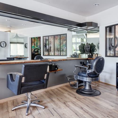 Centre du cheveu Joceli - Coiffure Nantes - Centre du cheveu Joceli - Photo Galerie - OneBooking