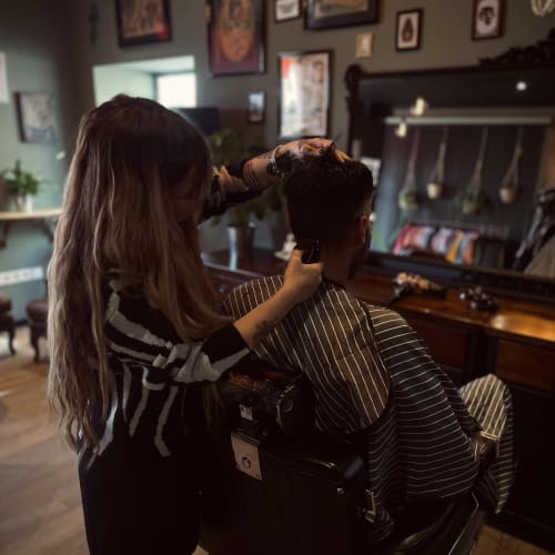Les Têtes Dures - Coiffure Alès - Les Têtes Dures - Photo Galerie - OneBooking