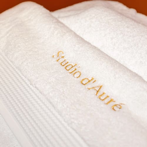 Studio d'Auré - Renata França - Sourcils & cils Nice - Studio d'Auré - Renata França - Photo Galerie - OneBooking
