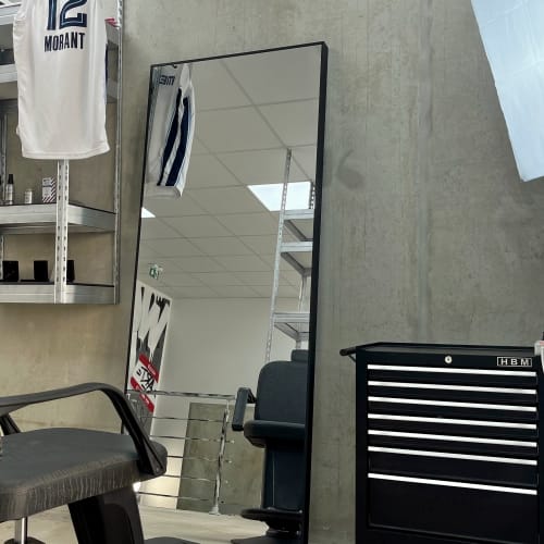 LS Custom Coiffeur & Barber / Piercing / Nails / Lash & Strass Dentaire - Coiffure Dijon - LS Custom Coiffeur & Barber / Piercing / Nails / Lash & Strass Dentaire - Photo Galerie - OneBooking