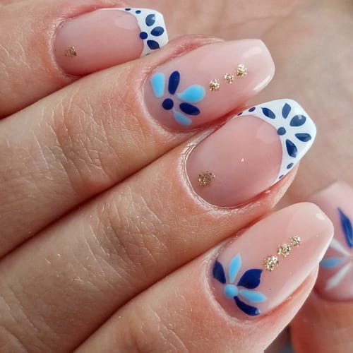 Laure Nail's 83 - Coiffure Toulon - Laure Nail's 83 - Photo Galerie - OneBooking