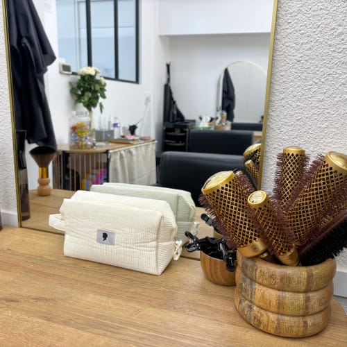 L B - Maison de Beauté | Coiffure & Head spa - Coiffure Saint-Barthélemy-d'Anjou - L B - Maison de Beauté | Coiffure & Head spa - Photo Galerie - OneBooking