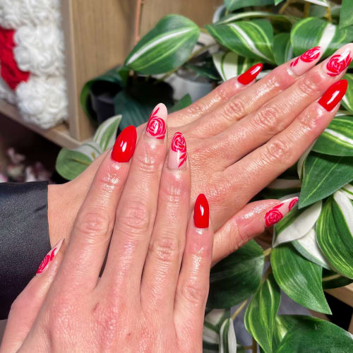 Nails by Mylan - Institut de beauté Toulon - Nails by Mylan - Photo Galerie - OneBooking