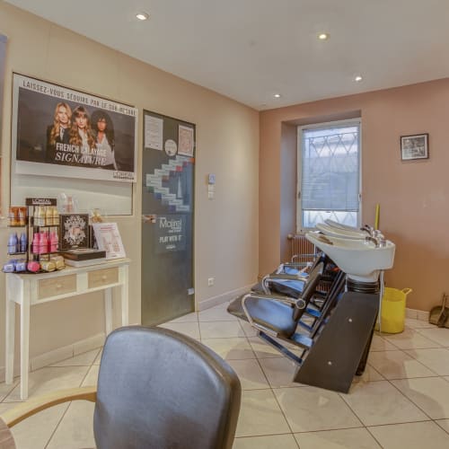 Instant Coiffure - Sourcils & cils Bourges - Instant Coiffure - Photo Galerie - OneBooking