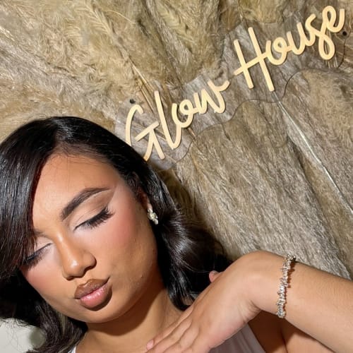 Glow House - Onglerie Mérignac - Glow House - Photo Galerie - OneBooking