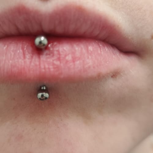 ATH piercing - Sourcils & cils Saumur - ATH piercing - Photo Galerie - OneBooking