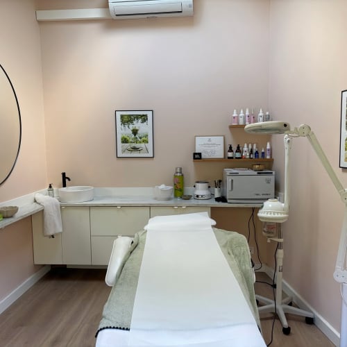 Institut de beauté Lore - Épilation Bayonne - Institut de beauté Lore - Photo Galerie - OneBooking