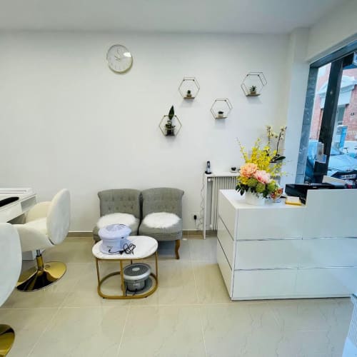 Nails Star - Sourcils & cils Neuilly-sur-Seine - Nails Star - Photo Galerie - OneBooking