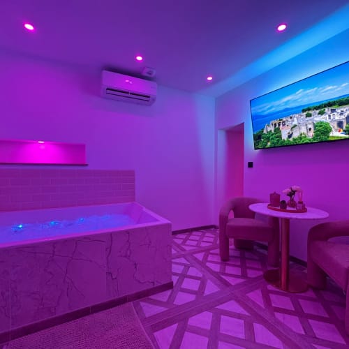 Jacuzzi Spa Privatif l’Hermitage - Spa Dijon - Jacuzzi Spa Privatif l’Hermitage - Photo Galerie - OneBooking
